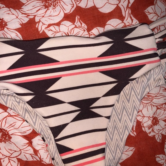 sold - Picture 4 of 5